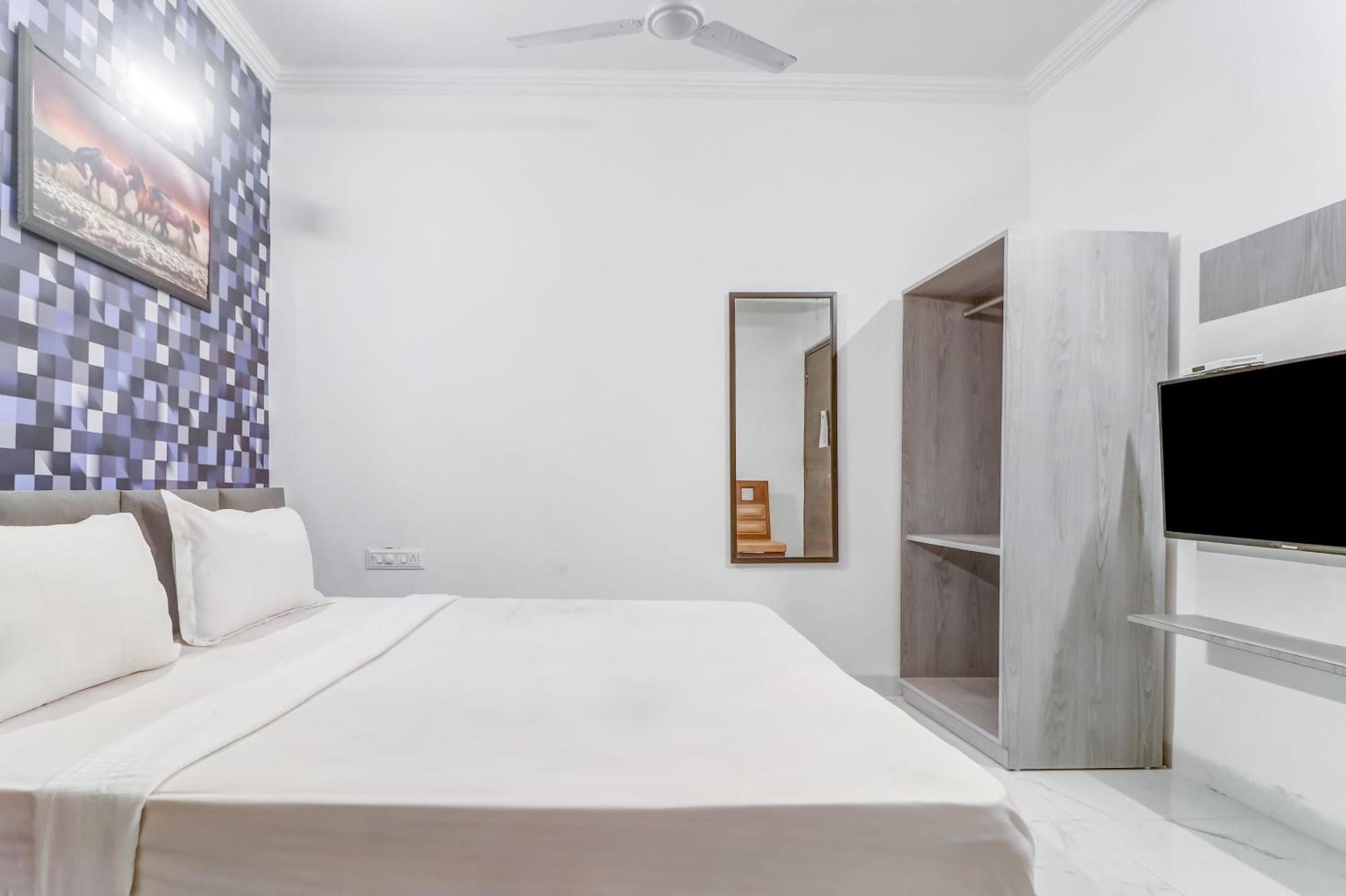Townhouse Hotel Лудяна Екстериор снимка