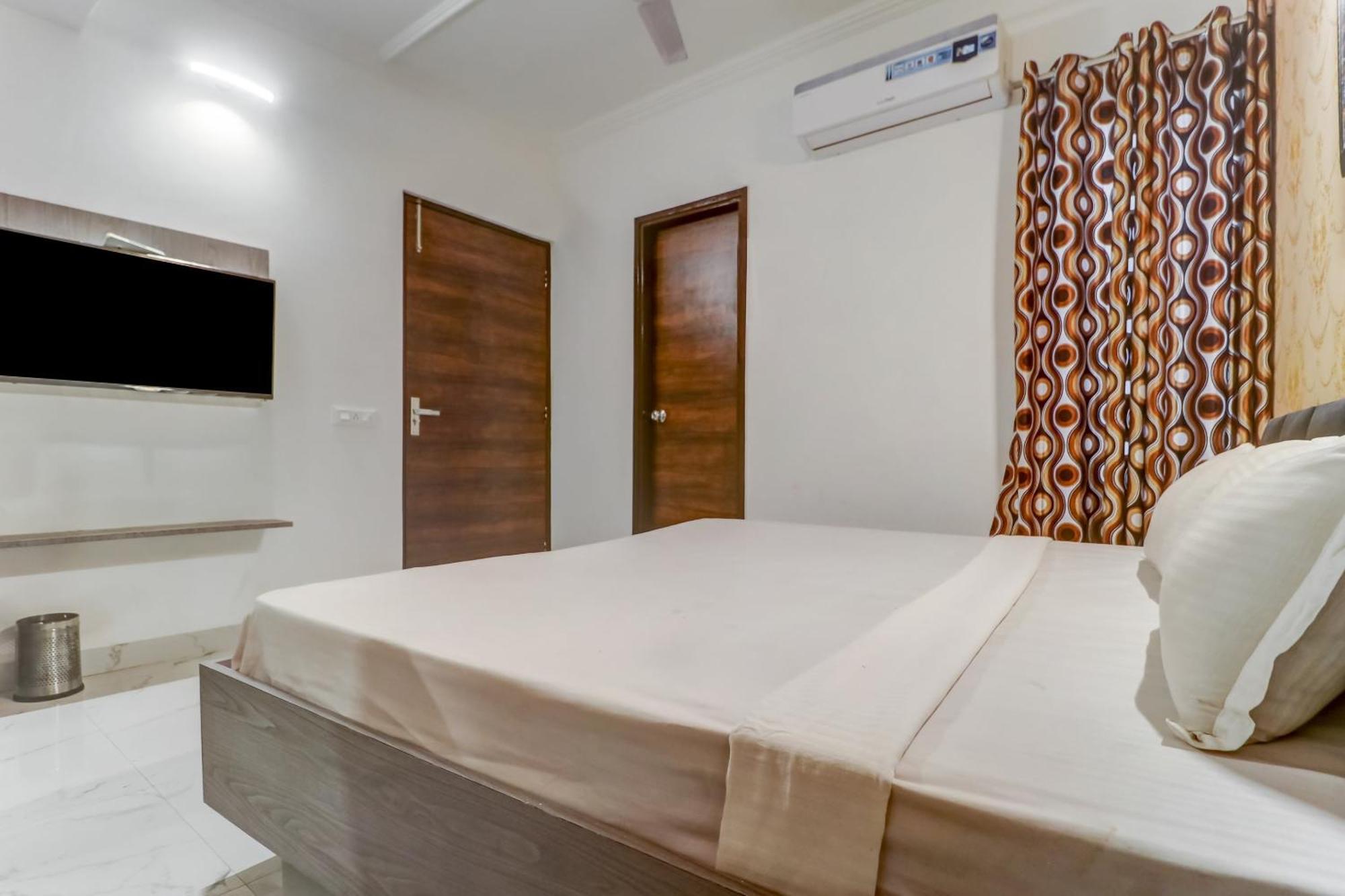 Townhouse Hotel Лудяна Екстериор снимка
