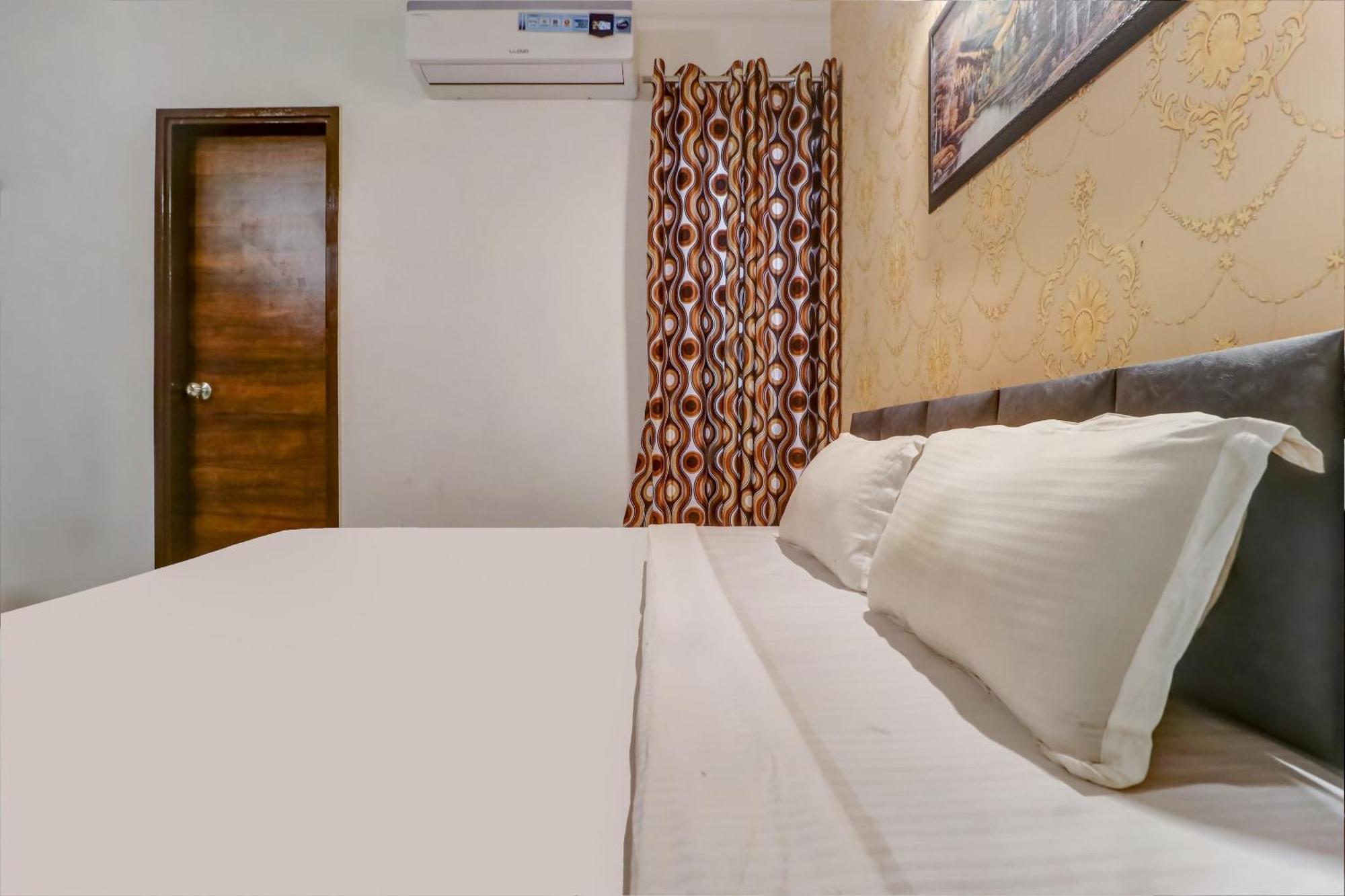 Townhouse Hotel Лудяна Екстериор снимка