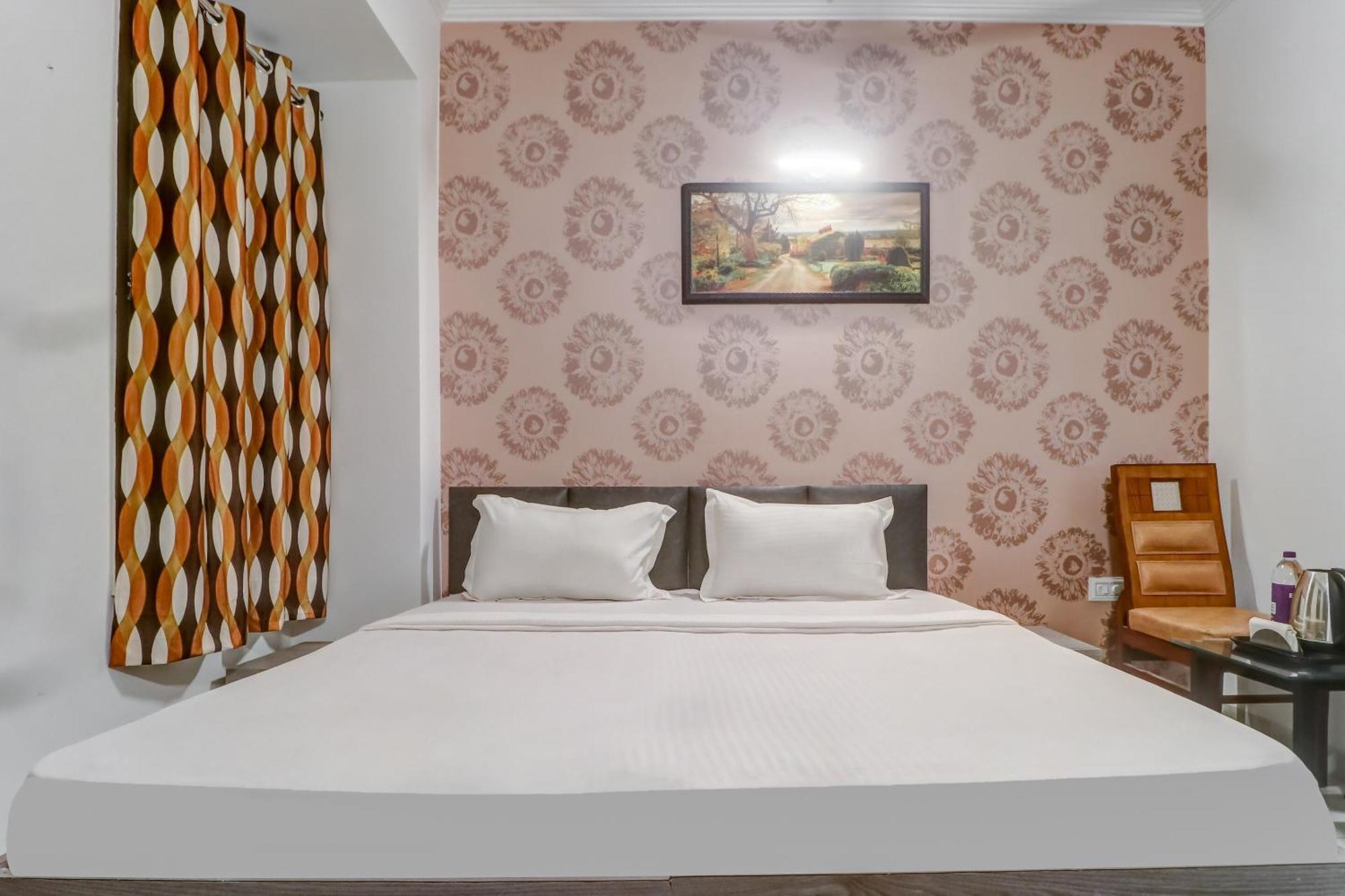 Townhouse Hotel Лудяна Екстериор снимка