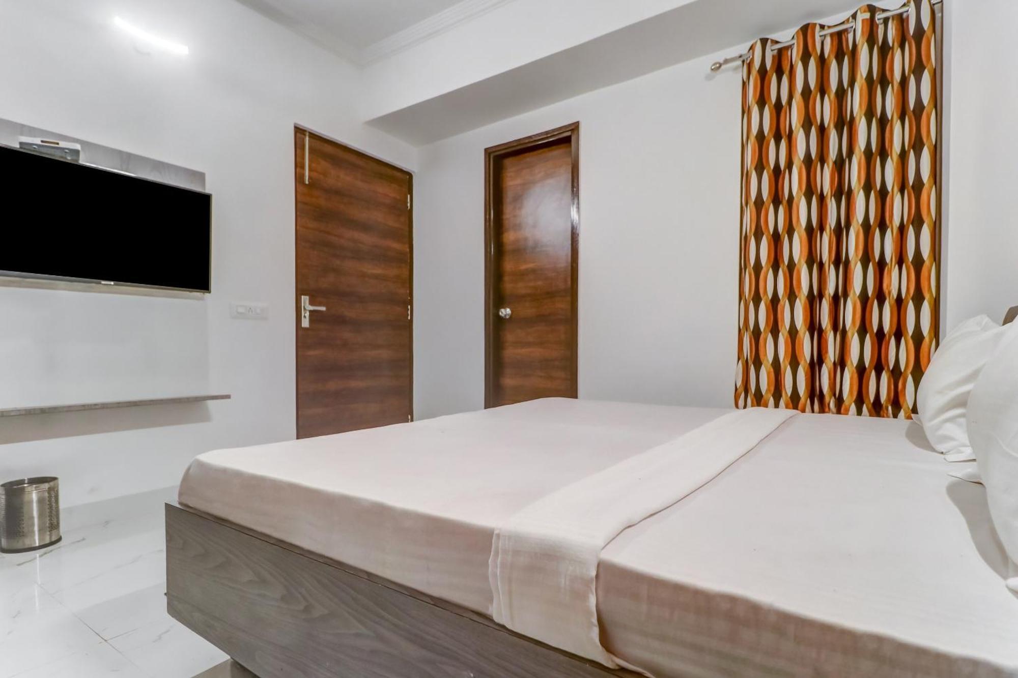 Townhouse Hotel Лудяна Екстериор снимка